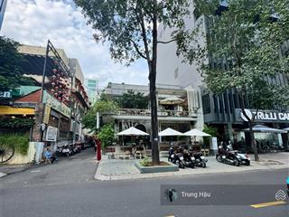 Mặt tiền phạm ngọc thạch quận 3.. dt 10 x 37m = cn 370m2.. 2 tầng ... hđt 400 triệu ... giá 200 tỷ