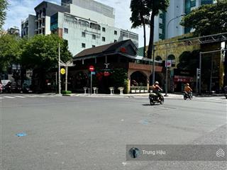 Góc 2 mt nguyễn thị minh khai & nam kỳ khởi nghĩa quận 3  dt 15 x 30m  hđt 700 triệu  giá 200 tỷ