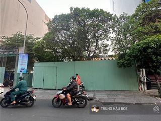 Diện tích khủng 704m2  gpxd 2 hầm  12 tầng  tổng dtxd 4.500m2  mt hồ hảo hớn q.1  giá 250 tỷ