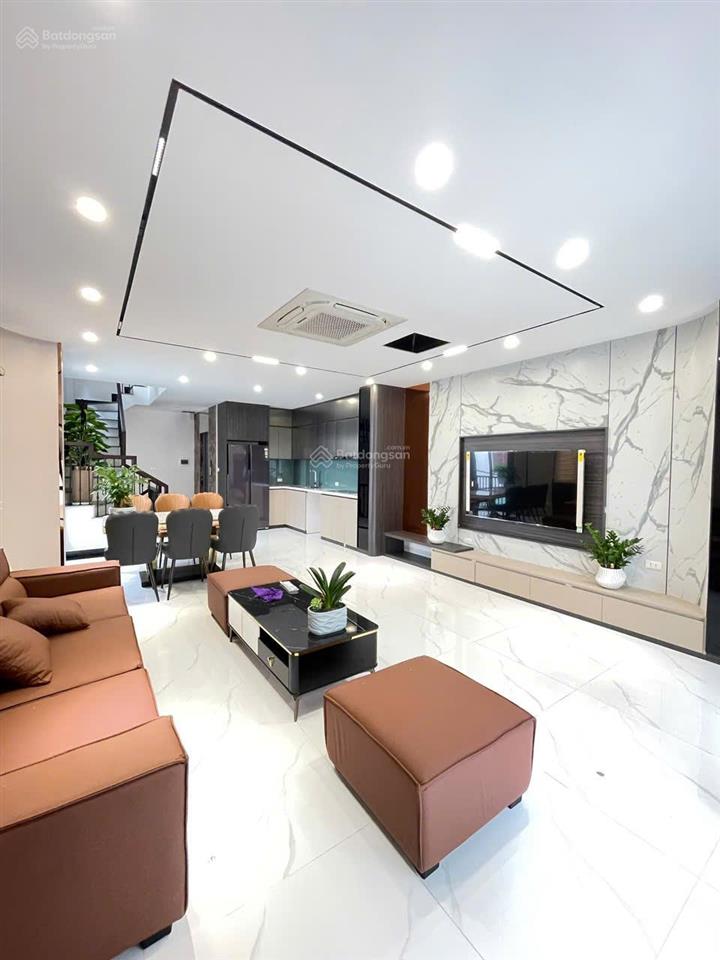 Cổ linh thạch bàn long biên 52m2 4 tầng 4 ngủ chỉ 5.75 tỷ