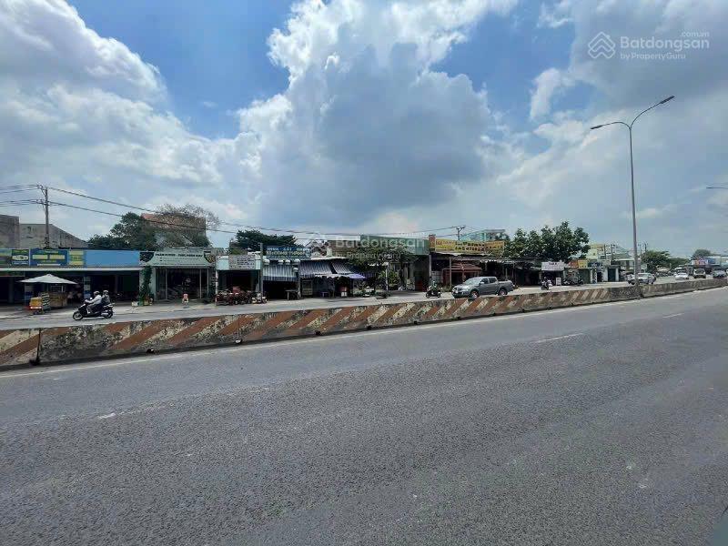 Bán lô đất 450m2 mặt tiền ql 51, ngang 19m