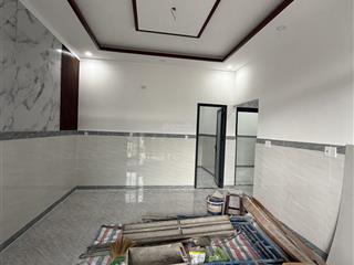Bán nhà 3pn, nhà mới mua về ở ngay 70m2 sổ hồng thổ cư