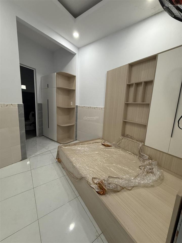 Bán nhà 110m2 thổ cư 100% đường thông ô tô  3 phòng ngủ