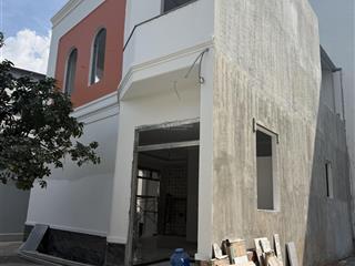 Bán nhà 1 lầu  1 trệt mới tinh 3 pn