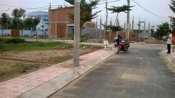 Bán gấp đất nền ngay chợ bình chánh, diện tích 100m2, công chứng trong ngày