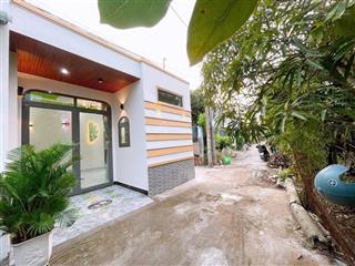 Sp mới nhà cấp 4 căn góc 2 mặt tiền hẻm xe hơi thoáng mát tân kim  hẻm an ninh, sạch sẽ