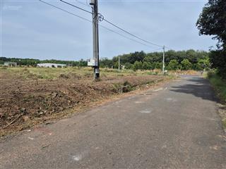 Bán lô đất 344m2, ngay chợ, mặt tiền nhựa 20m, sổ sẵn, chỉ với 580tr