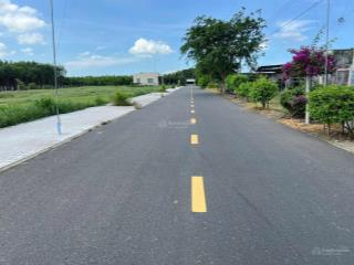 Cần bán 5lô đất liền kề mỗi lô 1000m2 ngang 15x64m phủ hồng đối diện cổng chính kcn đất đỏ,long đất