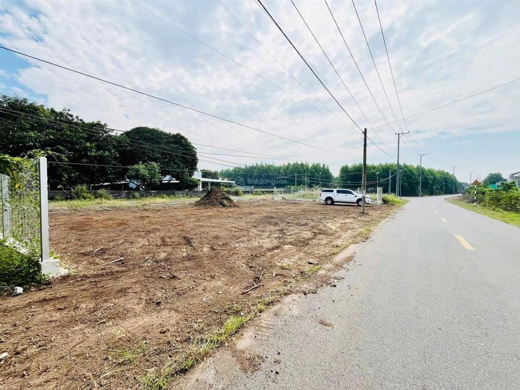 Bán 2 lô đất mặt tiền 14m đường nguyễn huệ xã đất đỏ tp hcm.khu dân cư ở kín,giao thông thuận lợi