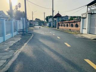 Bán mặt tiền nguyễn hữu huân xã đất đỏ  tp.hcm. khu dân cư đông đúc kinh tế phát triển mạnh