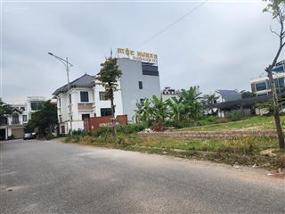 Bán lô biệt thự gò gai thủy nguyên siêu đẹp.
tiện ích đầy đủ không thiếu thứ gì chỉ cách vài bư