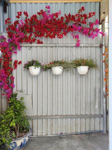 3,6 tỷ có ngay 90 m2 đất lô góc đường to 3 mặt tiền,tặng nhà 2 ngủ khép kín tại thạch cầu long biên