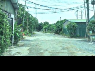 Chỉ 1,56 tỷ có 41 m2 đất nhà cấp 4, đường to xe oto tránh. mặt tiền 4,5 m khu thạch cầu long biên