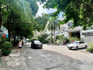 Bán nhà 2 tầng hẻm 2 ô tô nguyễn thiện thuật  nha trang phù hợp xây căn hộ, khách sạn mini.