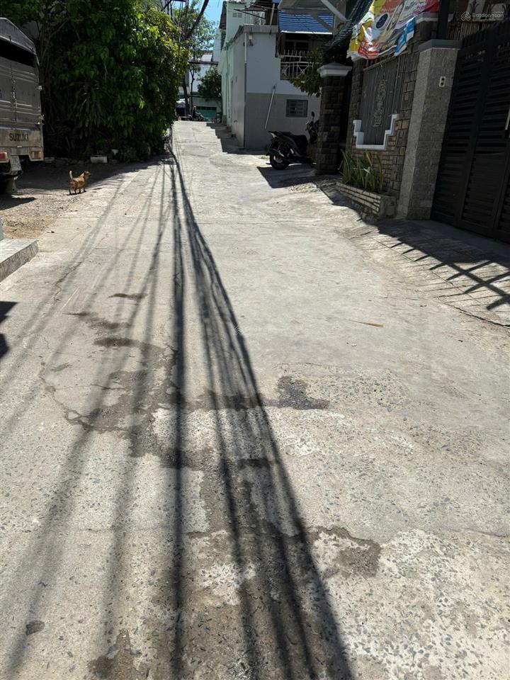 Bán lô đất hẻm ô tô tặng nhà kho lê hồng phong nha trang
