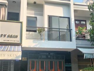 Bán nhà mới 3 tầng mặt tiền đường b5  kđt vcn phước hải giá chỉ 6,69 tỷ