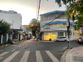 Nhà 3 tầng góc 2 mặt tiền, gần biển hòn chồng  vĩnh phước nha trang