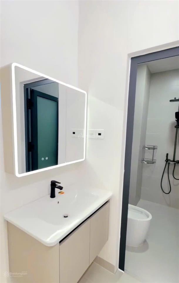 Bán nhà tđc vcn phước long 2 nhà 1 trệt 1 lầu giá 6 tỷ 360 (bao phí)