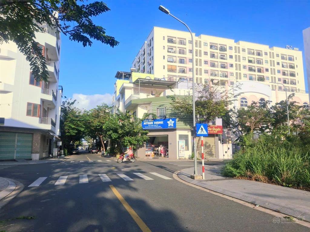 Bán nhà tđc vcn phước long 2 nhà 1 trệt 1 lầu giá 6 tỷ 360 (bao phí)