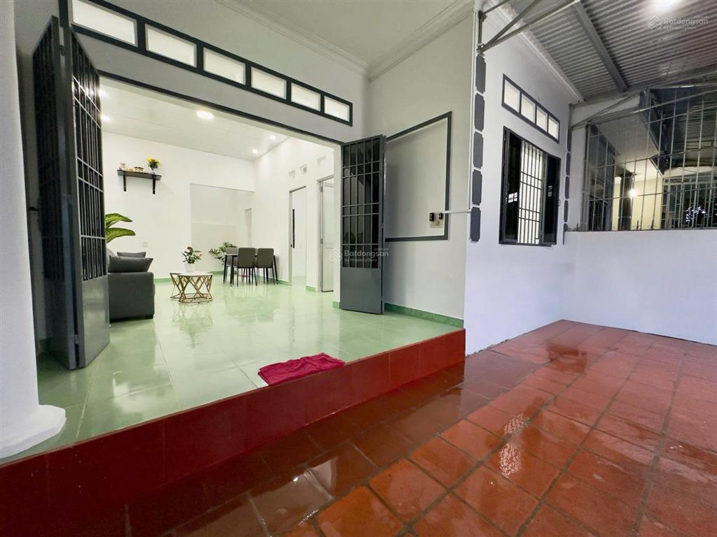 Nhà đẹp gần biển phạm văn đồng nha trang hẻm ô tô quay đầu giá 4,5 tỷ