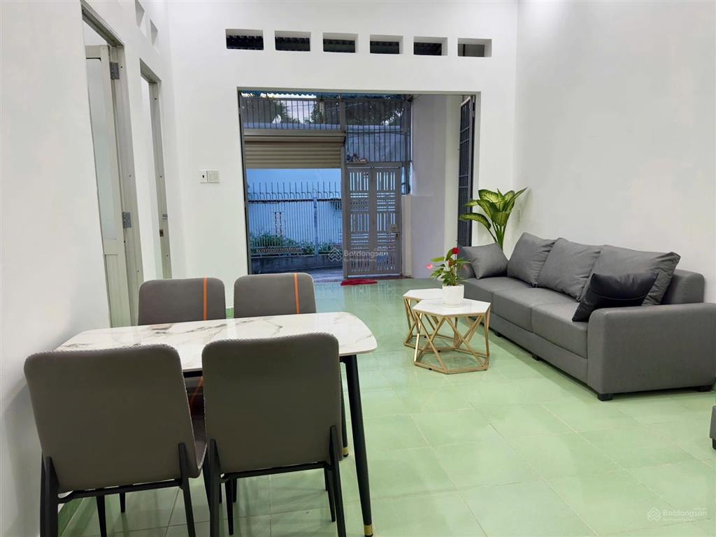 Nhà đẹp gần biển phạm văn đồng nha trang hẻm ô tô quay đầu giá 4,5 tỷ