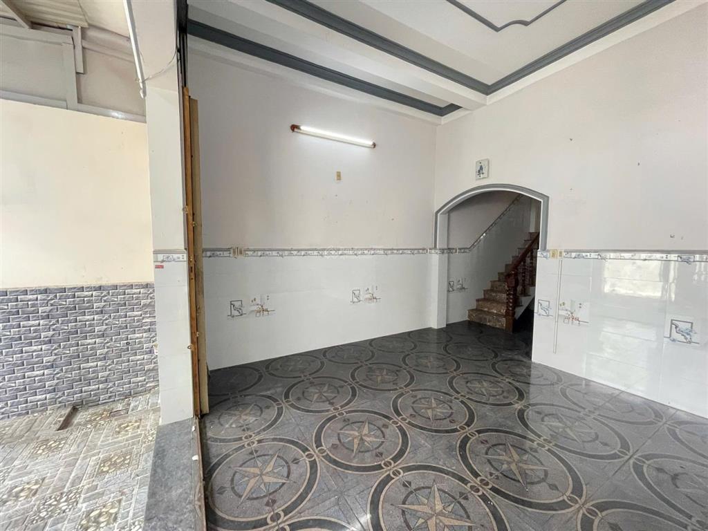 Bán nhà 2 tầng cách đường trần phú nha trang 1 chỉ 1 căn giá tốt