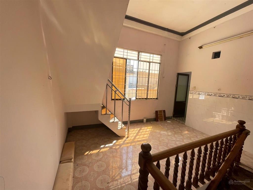 Bán nhà 2 tầng cách đường trần phú nha trang 1 chỉ 1 căn giá tốt