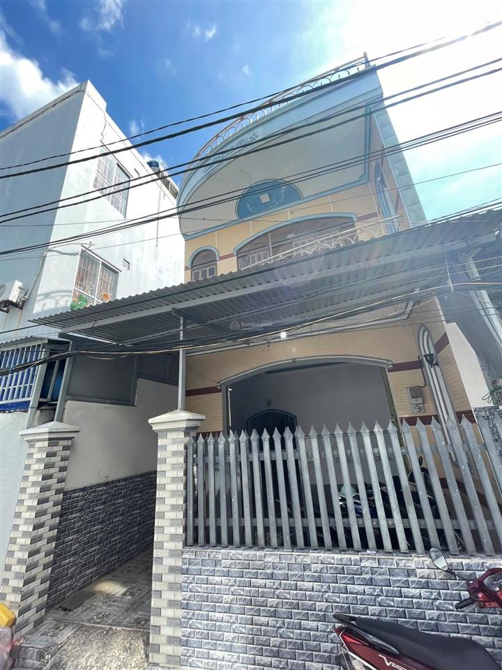 Bán nhà 2 tầng cách đường trần phú nha trang 1 chỉ 1 căn giá tốt