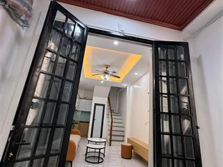 Siêu hiếm nhà đẹp, ngõ thông thoáng,trung tâm quận đống đa