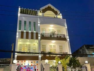 2 mặt tiền liêu bình hương, 10x31m, 1 trệt, 3 lầu, nội thất, đầy đủ, giá 29 triệu