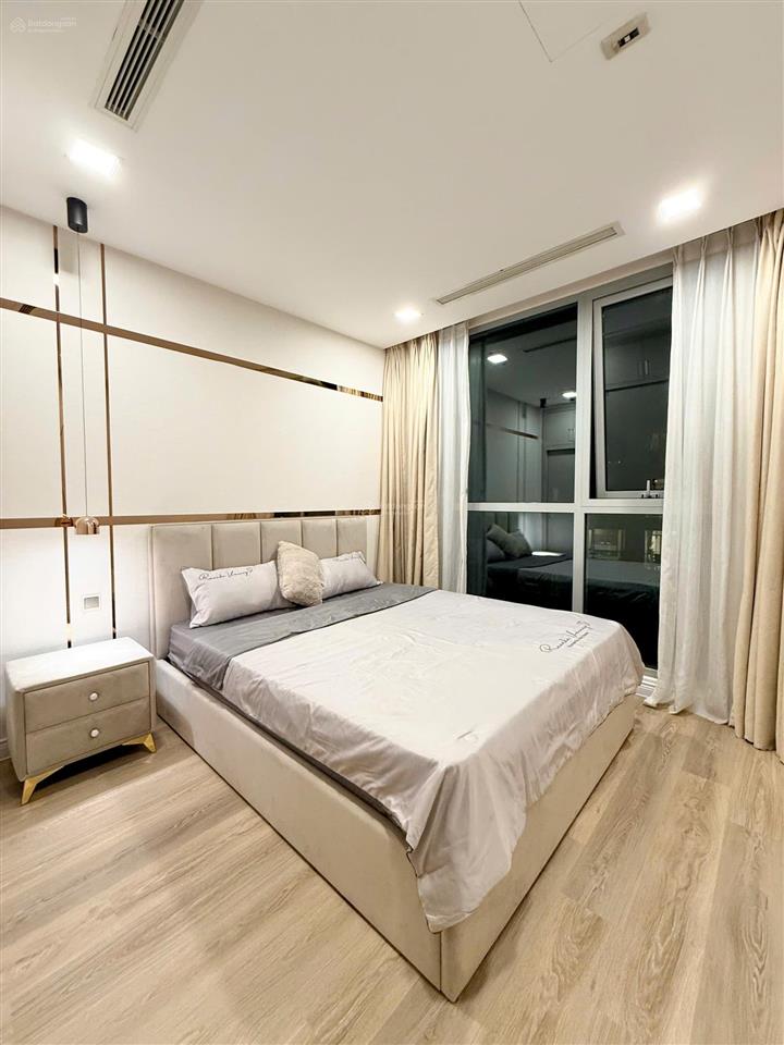Cơ hội hiếm! 3pn  view sông  full nội thất sổ sẵn  giá 14 tỷ  chốt nhanh  0922 565 ***