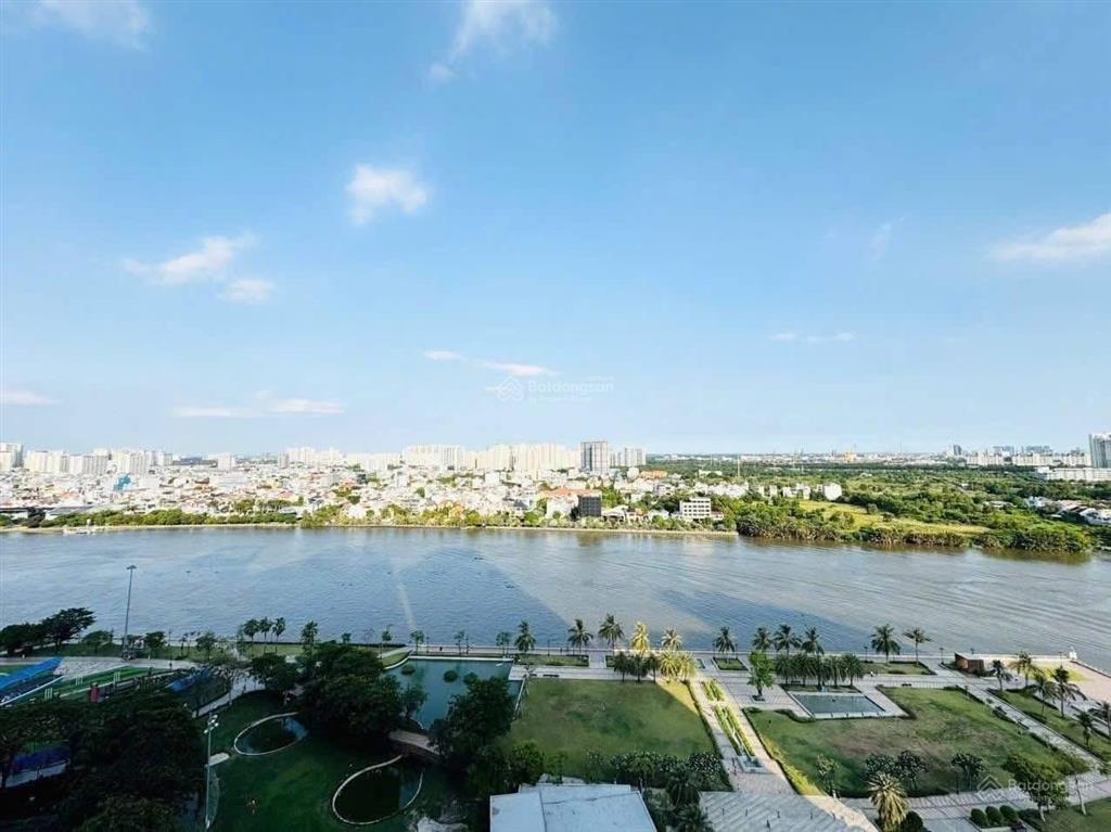 Căn hộ này không dành cho số đông mà dành cho người có gu! park 1 4pn view sông trực diện