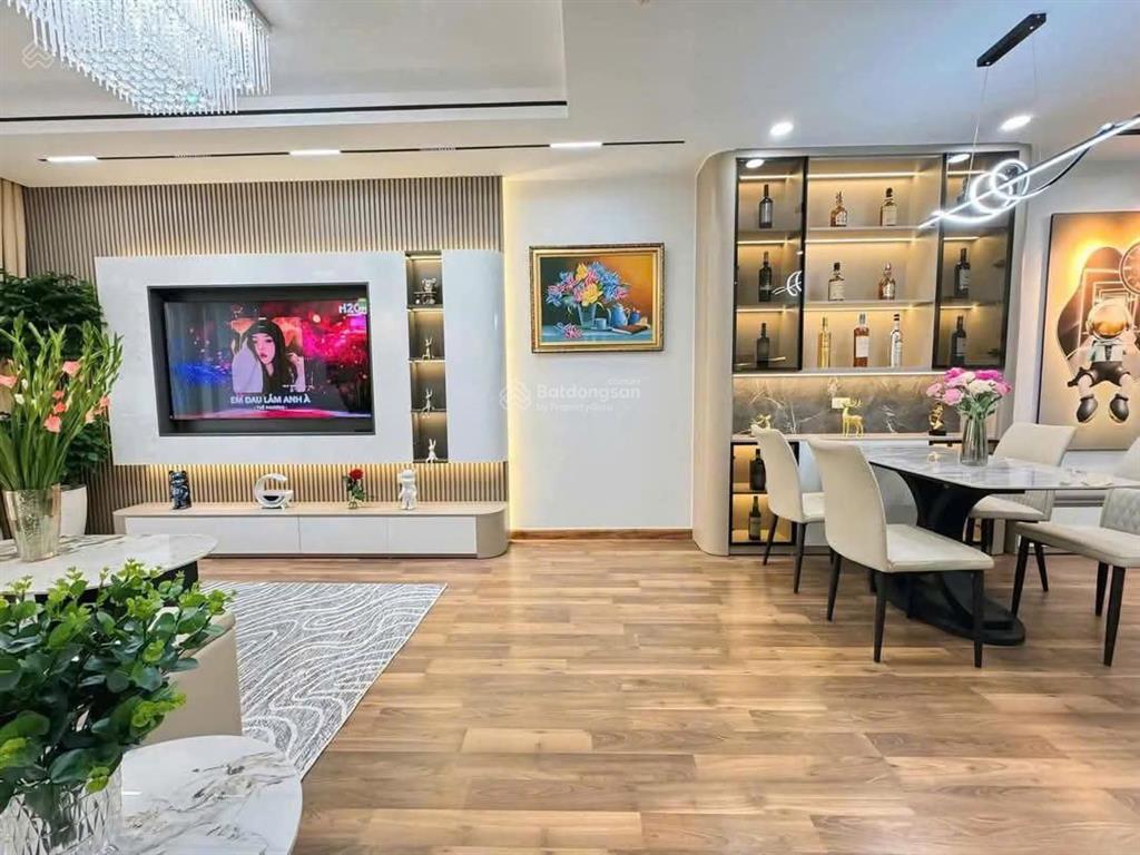 Gia đình tôi cần bán căn 3pn hoa hậu tầng trung view hồ chung cư anland premium 6,x tỷ, o975645309