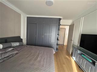 Gia đình tôi cần bán căn hộ 2pn2vs chung cư goldsilk complex cầu am giá 6.x tỷ,o975645309