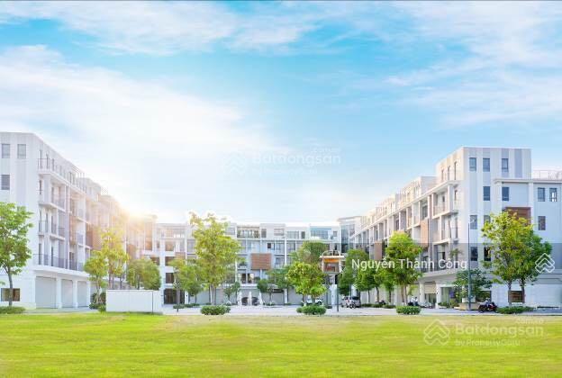 Cần bán shophouse vị trí đẹp, view công viên, full nội thất nhận nhà ngay, giá tốt