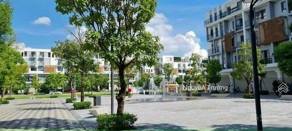 Bán căn shophouse có tầng hầm, 2 mặt tiền, view vườn hoa  độc nhất dự án, nội thất xịn