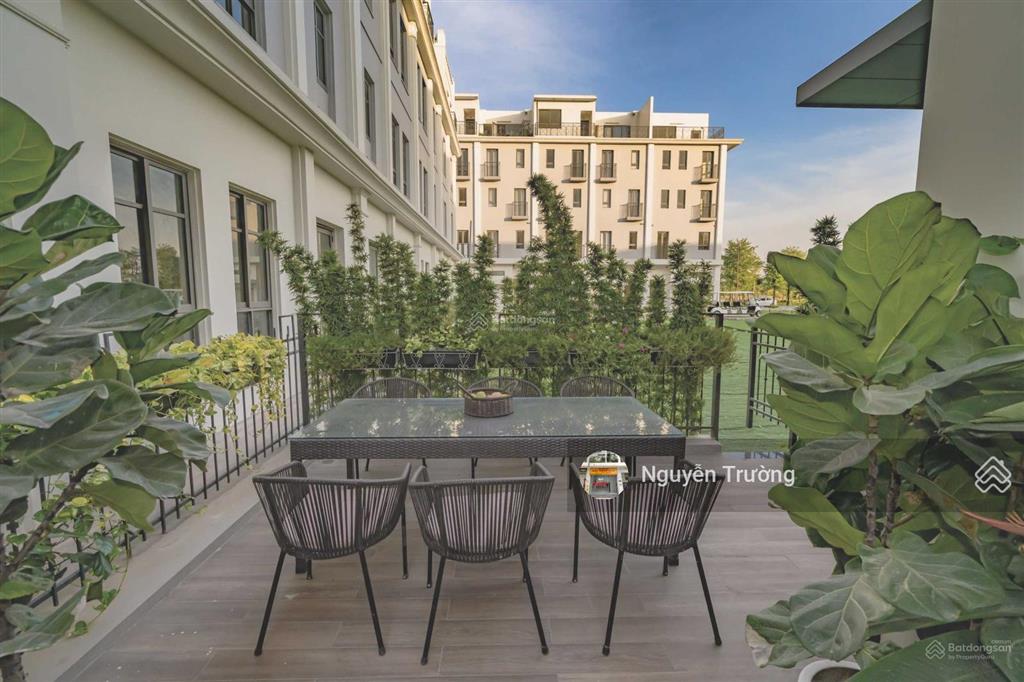 Chính chủ cần bán biệt thự hướng đông nam 160m2 song lập, đơn lập, view công viên vườn hoa