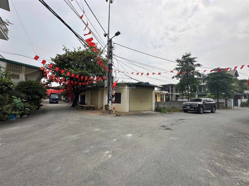 Lô góc 3 mặt thoáng khu chùa thầy, quốc oai