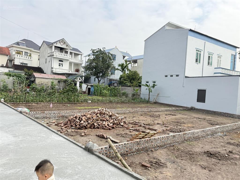 Đất ont ô tô vào tận nhà, cách viện sản nhi tw 2 đi vào 1km