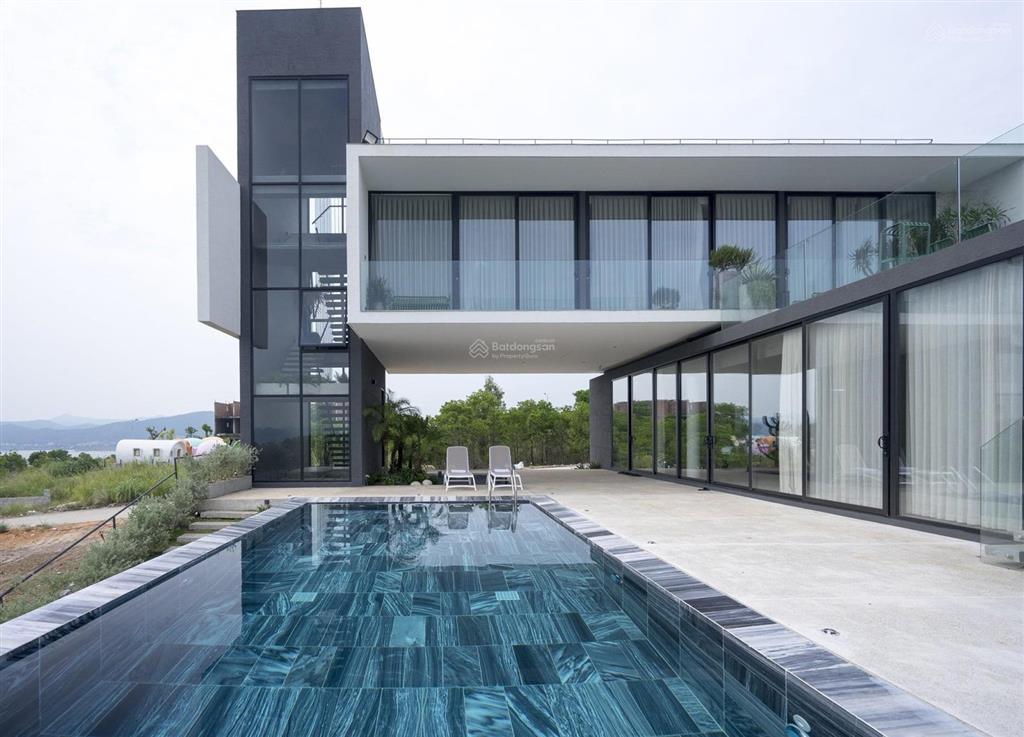 Bán biệt thự đơn lập vị trí trên đồi tuần châu view vịnh bao quát tầm nhìn hạ long xanh