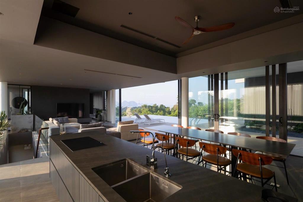 Bán biệt thự đơn lập vị trí trên đồi tuần châu view vịnh bao quát tầm nhìn hạ long xanh