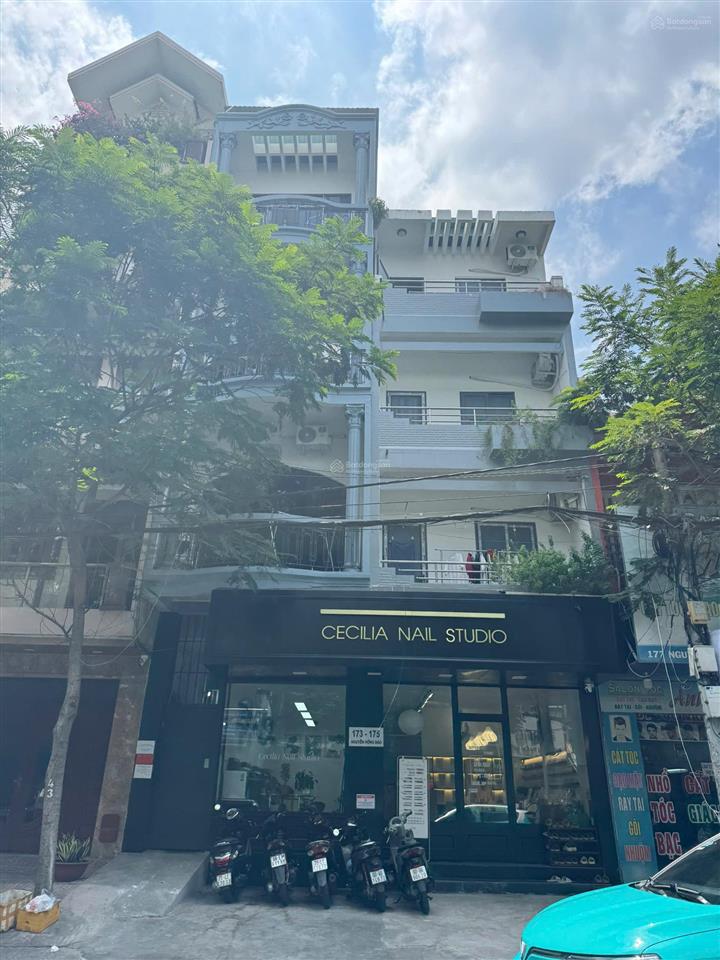Toà building mini nguyễn thị minh khai, quận 1  dt 5 x 24m  hầm 6 lầu  hđt 120tr/th  giá 39 tỷ