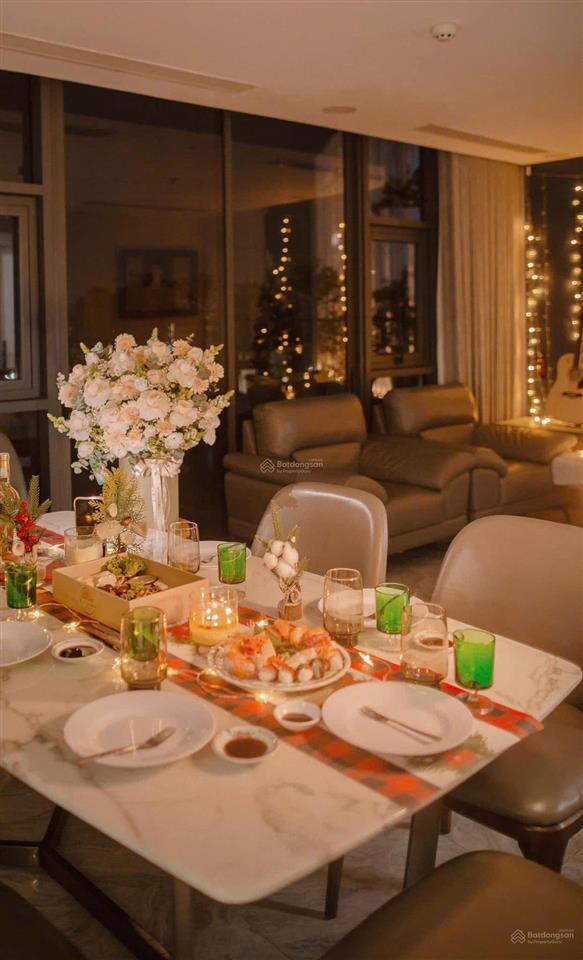 Em hoàng bán tòa nhà 10 lầu, 2 tầng hầm, của cô giáo dạy nhạc, tại đường nguyễn trãi, q1 tphcm