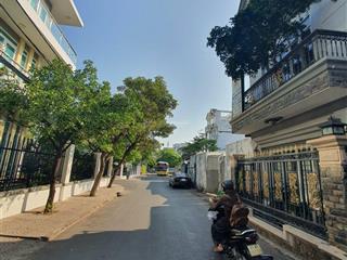 Giá đầu tư  giảm sâu bán nhanh 40 tỷ còn 29 tỷ, căn góc 2 mặt tiền đất biệt thự ngay mt ql 13