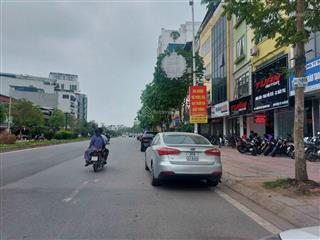 Tôi bán ks mp hồng tiến, lb 85m2 x 7t thang máy, mt 5,5m, vỉa hè to, kd dòng tiền giá 29,x tỷ