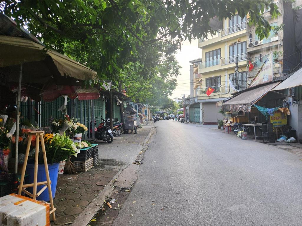 Tôi bán nhà đẹp ngọc thụy, bồ đề 50m2 x 6t th máy, kdoanh, ô tô tránh, thông,gara ô tô chỉ 13,x tỷ