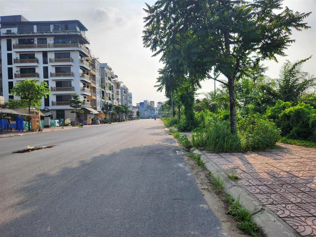 Tôi bán 90m2 đất tặng nhà tđc ngọc thụy đ 25m, lô góc, vỉa hè, view công viên, mt 5,35m chỉ 29,3 tỷ