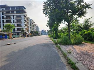 Tôi bán 90m2 đất tặng nhà tđc ngọc thụy đ 25m, lô góc, vỉa hè, view công viên, mt 5,35m chỉ 29,3 tỷ
