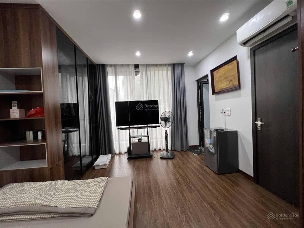 Tôi bán nhà đẹp ngọc thụy, bồ đề dt 38mx6 tâng, sát phố tặng nội thất xịn hàng xóm việt pháp 7.9tỷ