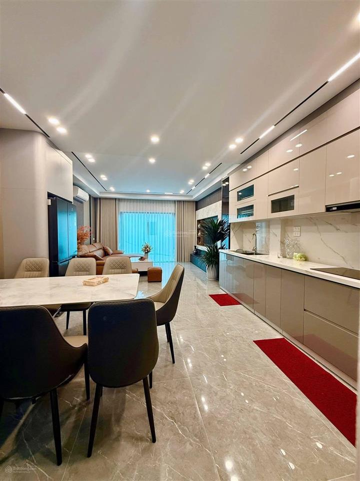 Tôi bán nhà đẹp ngọc thụy bồ đề 50m x 6 tg thmáy, mt 4,5m gara ô tô, tặng nội thất 14,x tỷ (có tl)